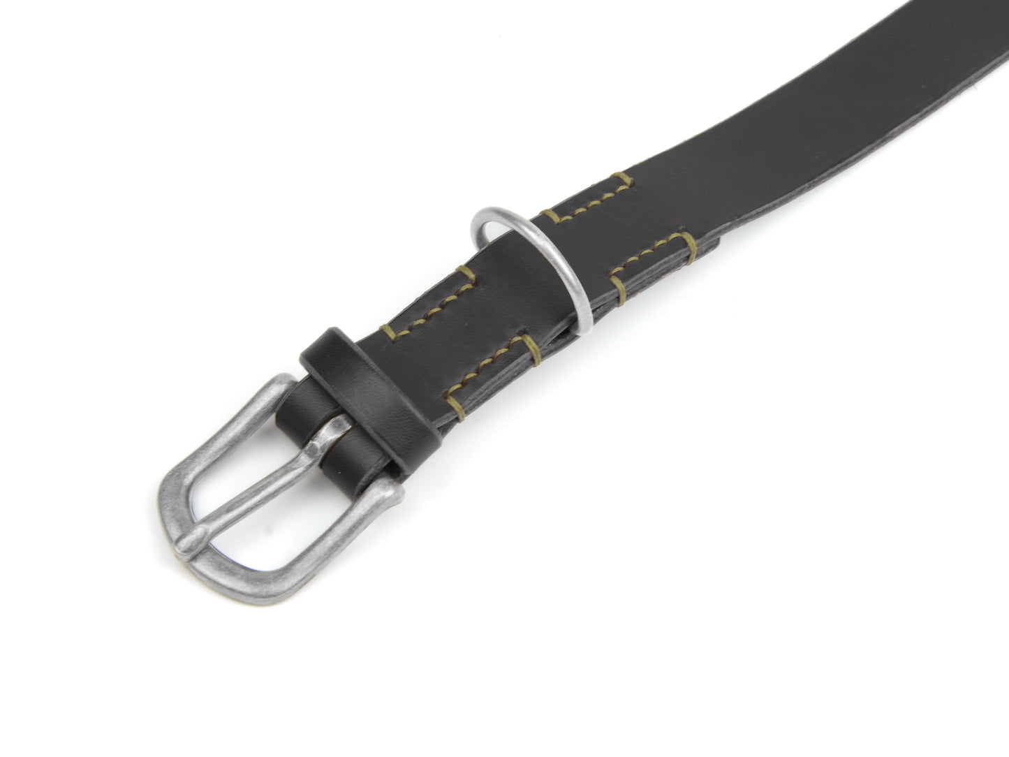 Lederhalsband Carla für Hunde Schwarz mit Sattlernaht in Oliv Silber Lederhalsband Carla für Hunde Schwarz mit Sattlernaht in Oliv Silber
