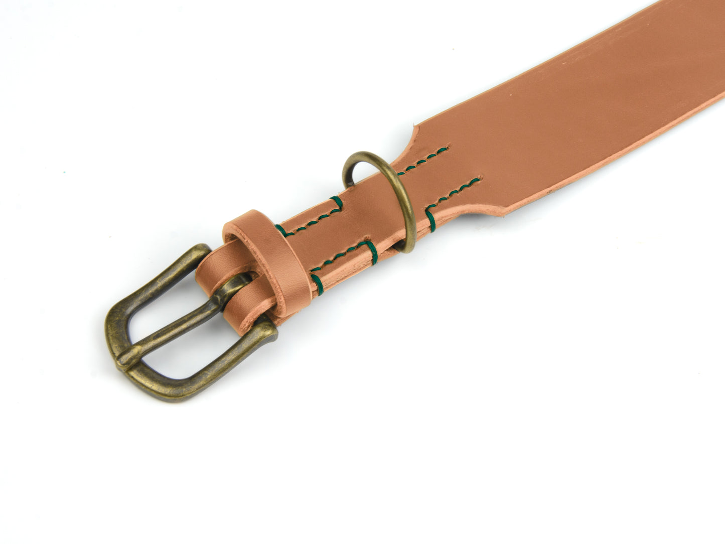 Breites Lederhalsband Fiona für Hunde in Cognac mit Sattlernaht in Waldgrün Vintage
